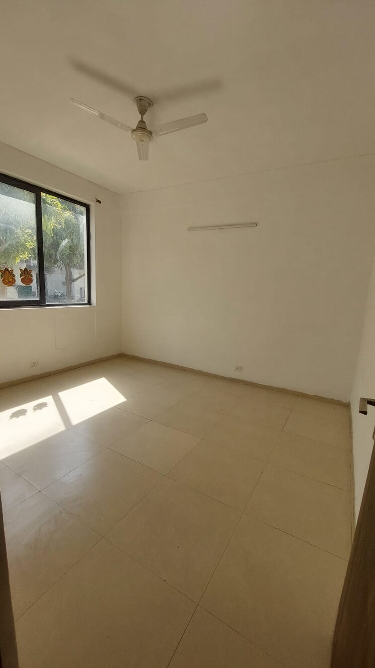 Room, vatika-primrose-floors 3 Bedroom 1275 Sq.Ft. Builder Floor In Sector 82 Gurgaon 8293643