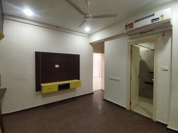 Room in 3 BHK Apartment at Pacifica Hill Crest, Gachibowli – for Rent