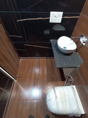Furnished Amenities in 3 BHK Apartment at Paschim Vihar – for Rent