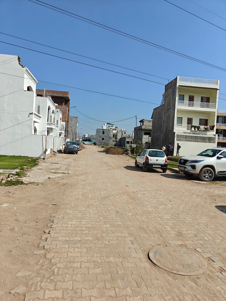 Exterior View, alaknanda-maxxus-eden-estate  100 Sq.Yd. Plot In Ghazipur Zirakpur 8293664