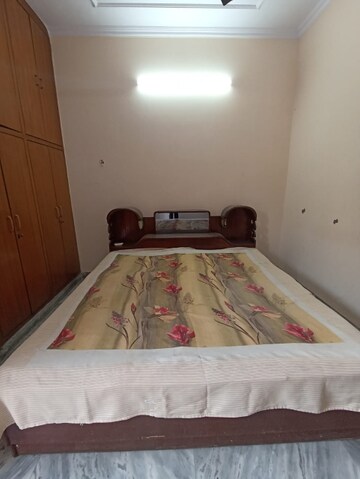 Bedroom in 2 BHK Apartment at Paschim Vihar – for Rent