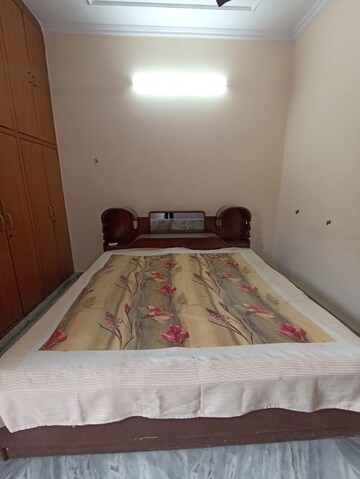 Bedroom in 2 BHK Apartment at Paschim Vihar – for Rent