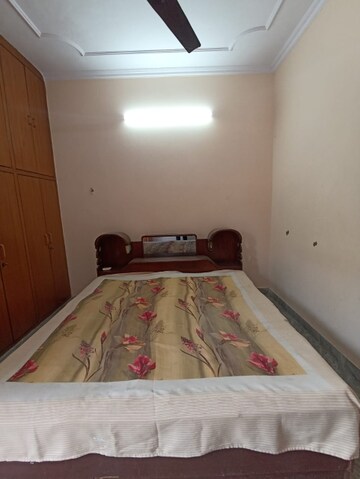 Bedroom in 2 BHK Apartment at Paschim Vihar – for Rent