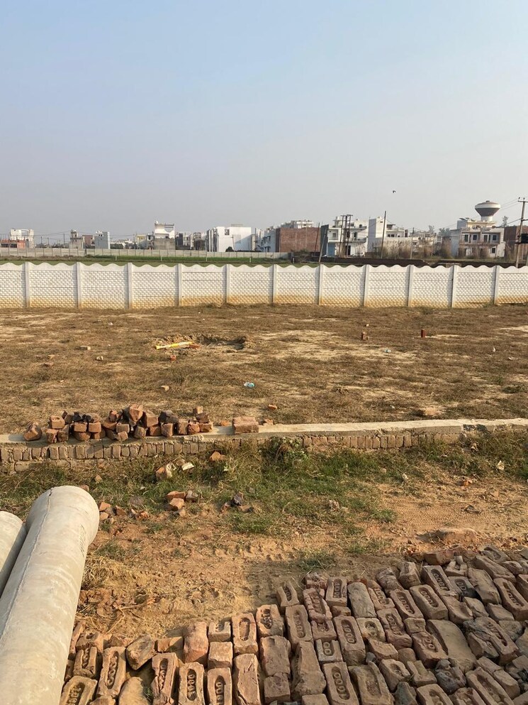 undefined, meerut cantt  102 Sq.Yd. Plot In Meerut Cantt Meerut 8293698