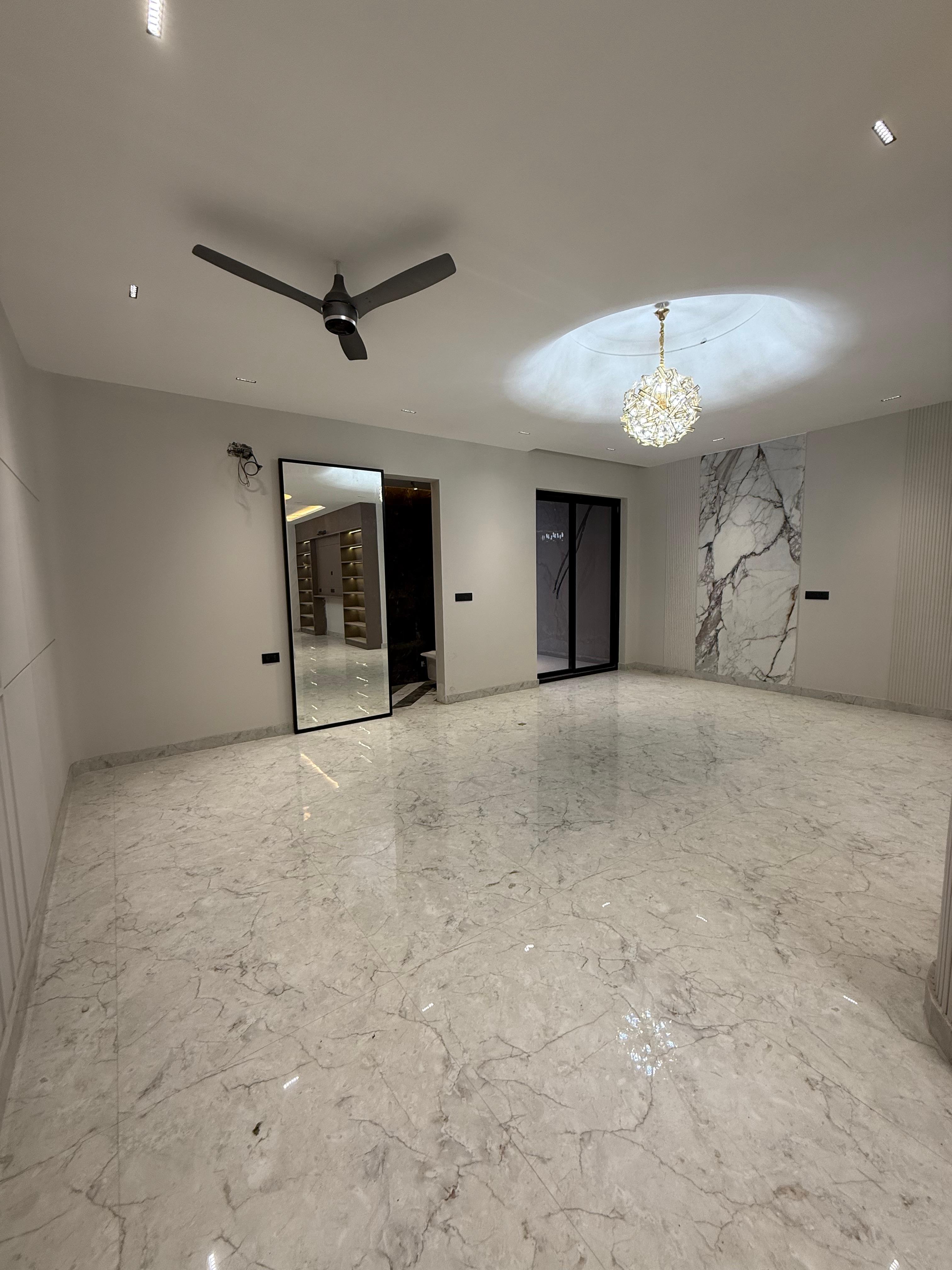 4 BHK + Servant Room Builder Floor For Sale in Srishti Greenfield Homes