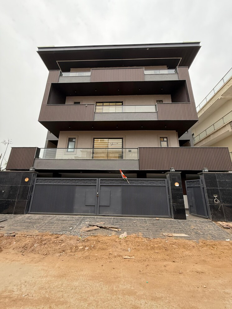 Exterior View, srishti-greenfield-homes 4 Bedroom 3500 Sq.Ft. Builder Floor In Green Fields Colony Faridabad 8293696