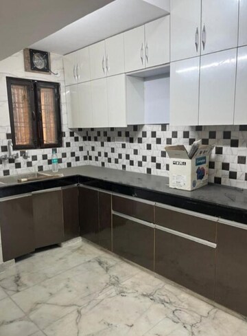 Kitchen in 3.5 BHK Builder Floor at Sector 7 – for Sale