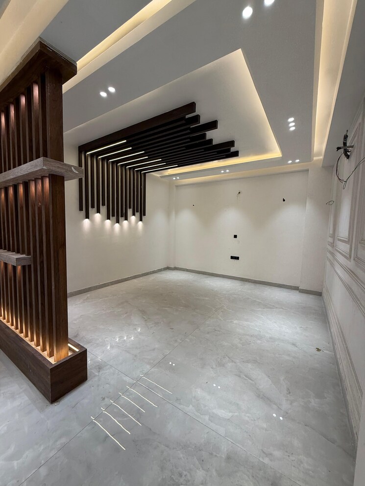 Kitchen, srishti-greenfield-homes 4 Bedroom 4000 Sq.Ft. Builder Floor In Green Fields Colony Faridabad 8293745