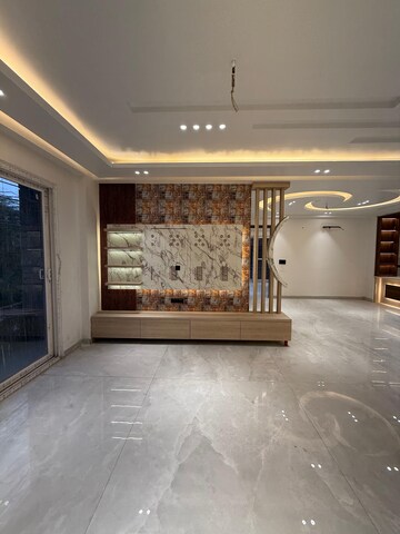 Living Room in 4 BHK Builder Floor at Srishti Greenfield Homes, Green Fields Colony – for Sale