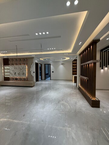 Parking in 4 BHK Builder Floor at Srishti Greenfield Homes, Green Fields Colony – for Sale