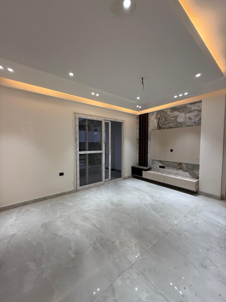 Room, srishti-greenfield-homes 4 Bedroom 4000 Sq.Ft. Builder Floor In Green Fields Colony Faridabad 8293745