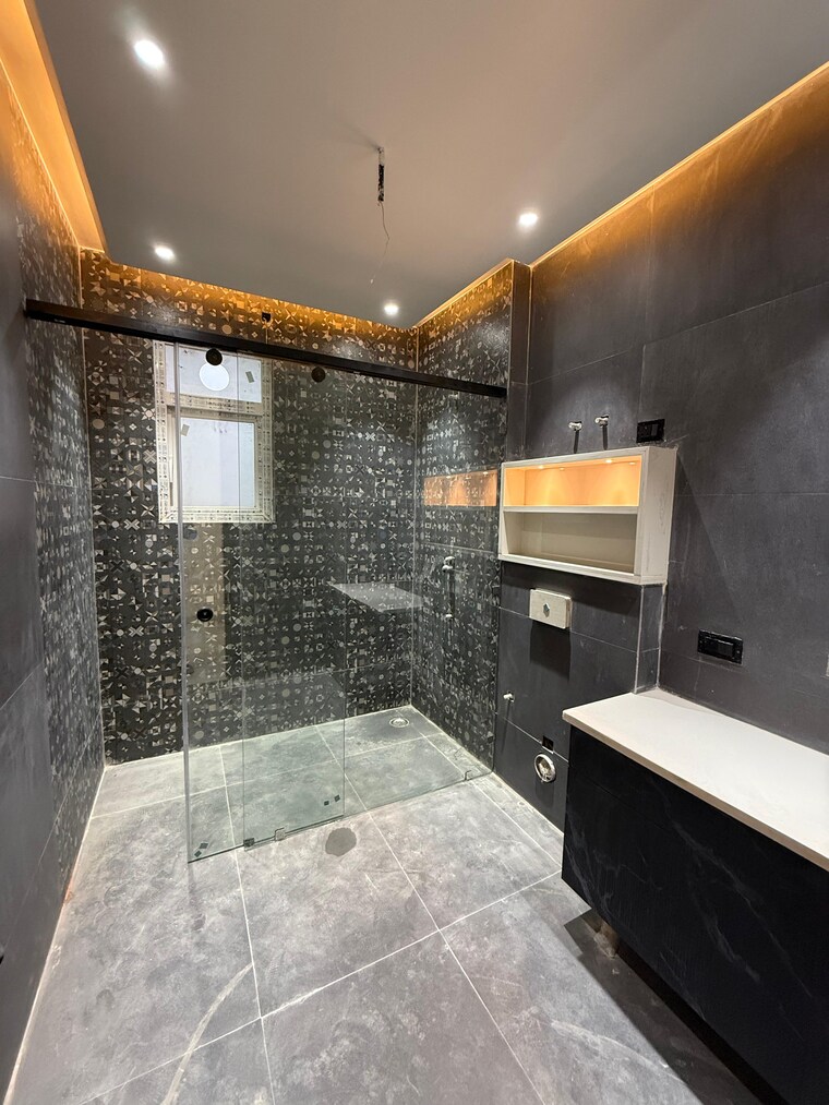 Kitchen, srishti-greenfield-homes 4 Bedroom 4000 Sq.Ft. Builder Floor In Green Fields Colony Faridabad 8293745