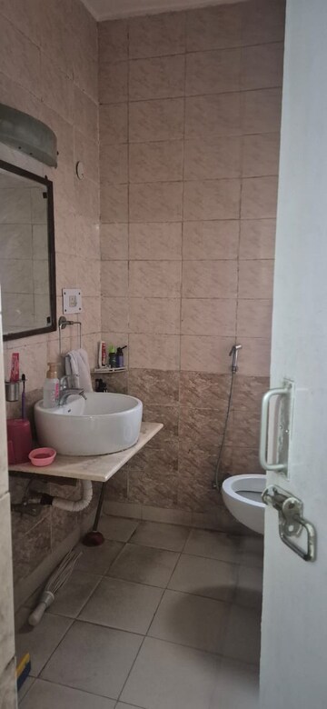 Attached Bathroom in 2 BHK Apartment at Vasant Kunj – for Rent