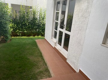 Balcony in 4 BHK Apartment at Unitech Heritage Estate, Yelahanka – for Sale