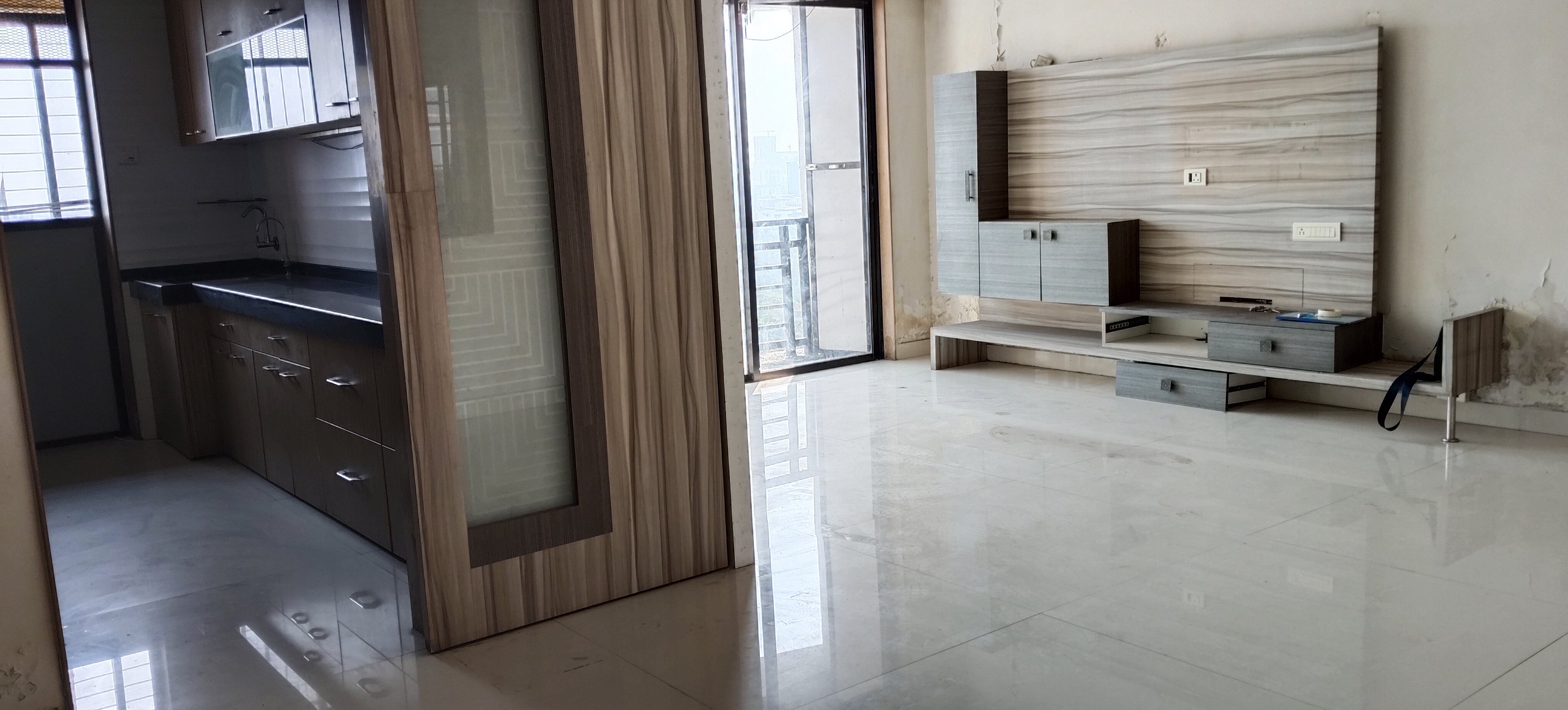 2 BHK + Extra Room Apartment For Sale in Paradise Sai Sapphire