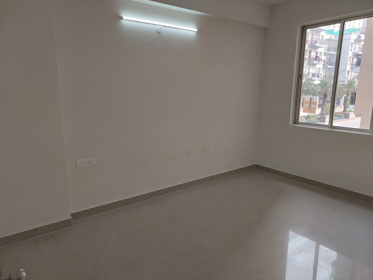 Room, sare-home 4 Bedroom 2040 Sq.Ft. Apartment In Sector 92 Gurgaon 8293861