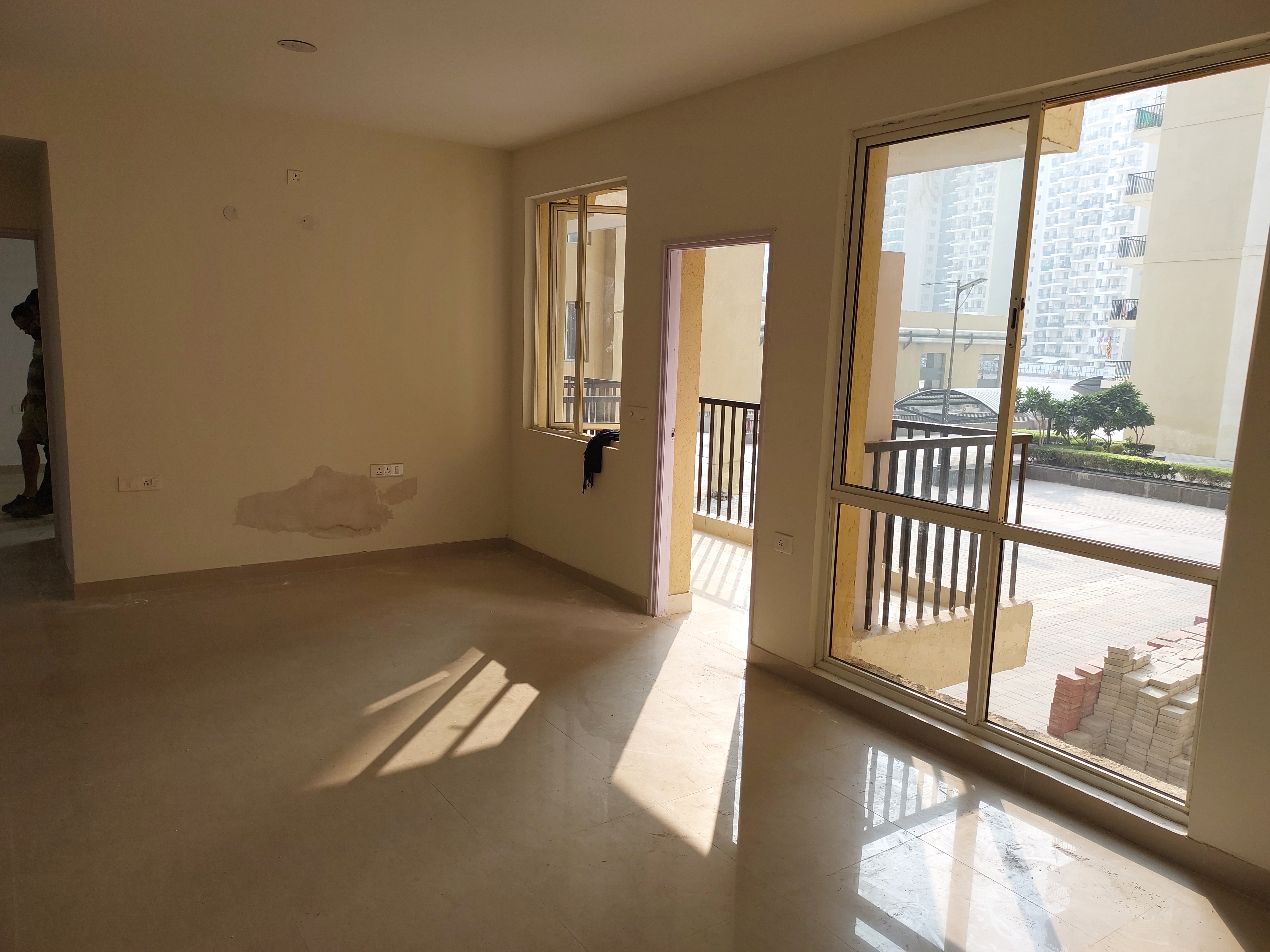 4 BHK + Servant Room Apartment For Sale in Sare Home