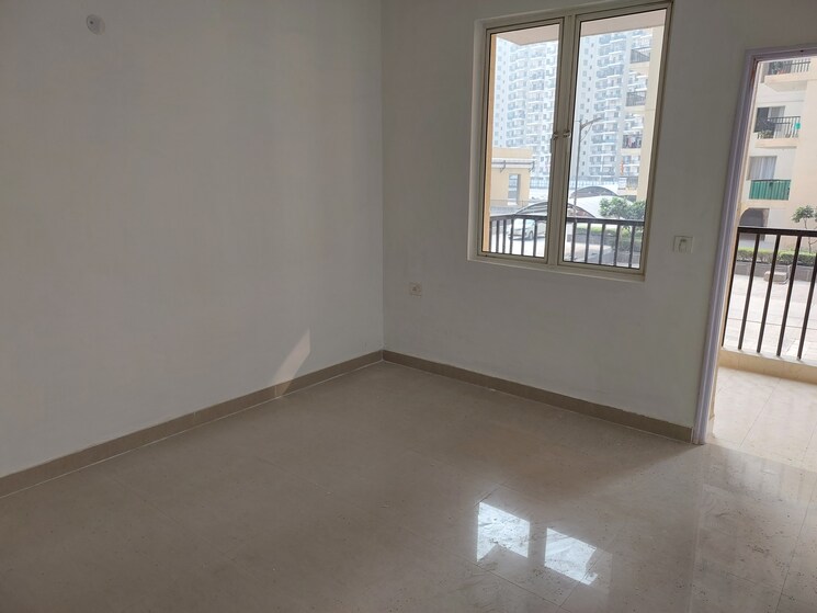 Room, sare-home 4 Bedroom 2040 Sq.Ft. Apartment In Sector 92 Gurgaon 8293861