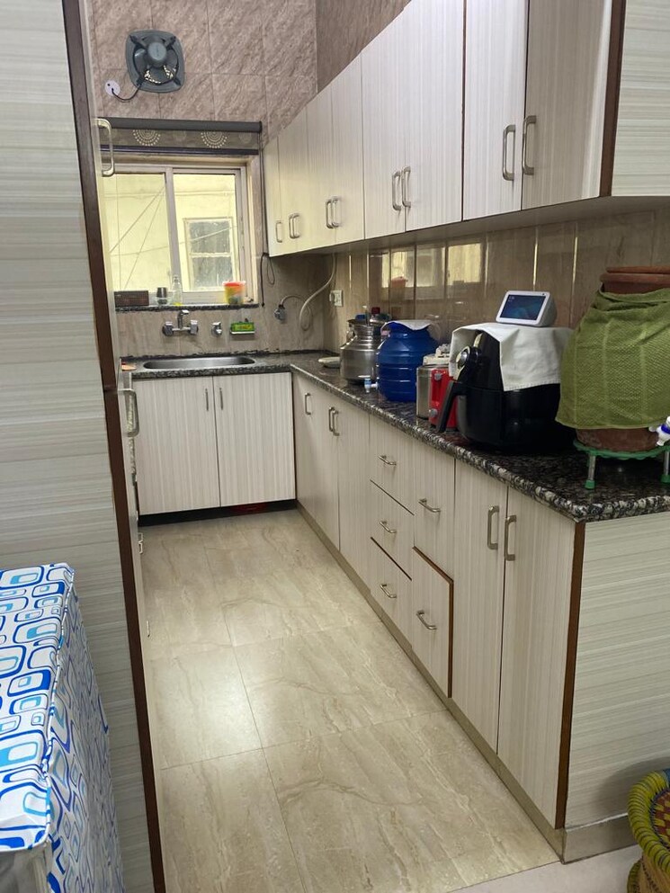 Kitchen, vasant kunj 5 Bedroom 2500 Sq.Ft. Apartment In Vasant Kunj Delhi 8293896