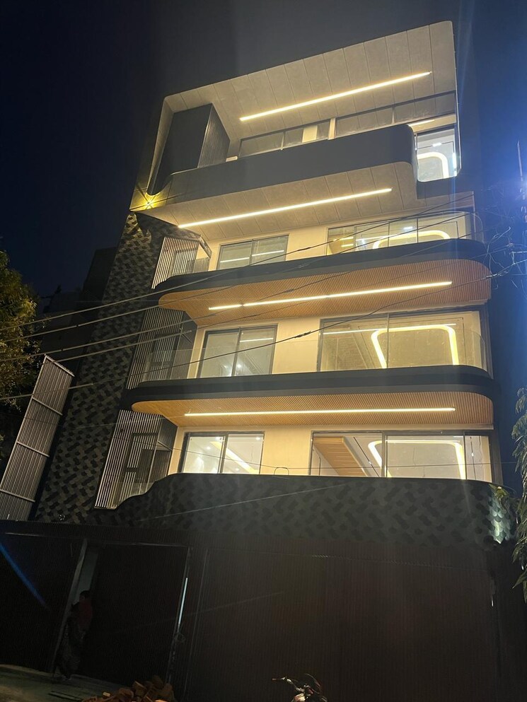 Exterior View, dlf-atria 4 Bedroom 2700 Sq.Ft. Builder Floor In Dlf Phase ii Gurgaon 8293968