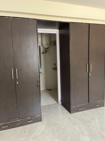 Building Lobby in 3 BHK Builder Floor at Ansal Sushant Lok I, Sector 43 – for Rent