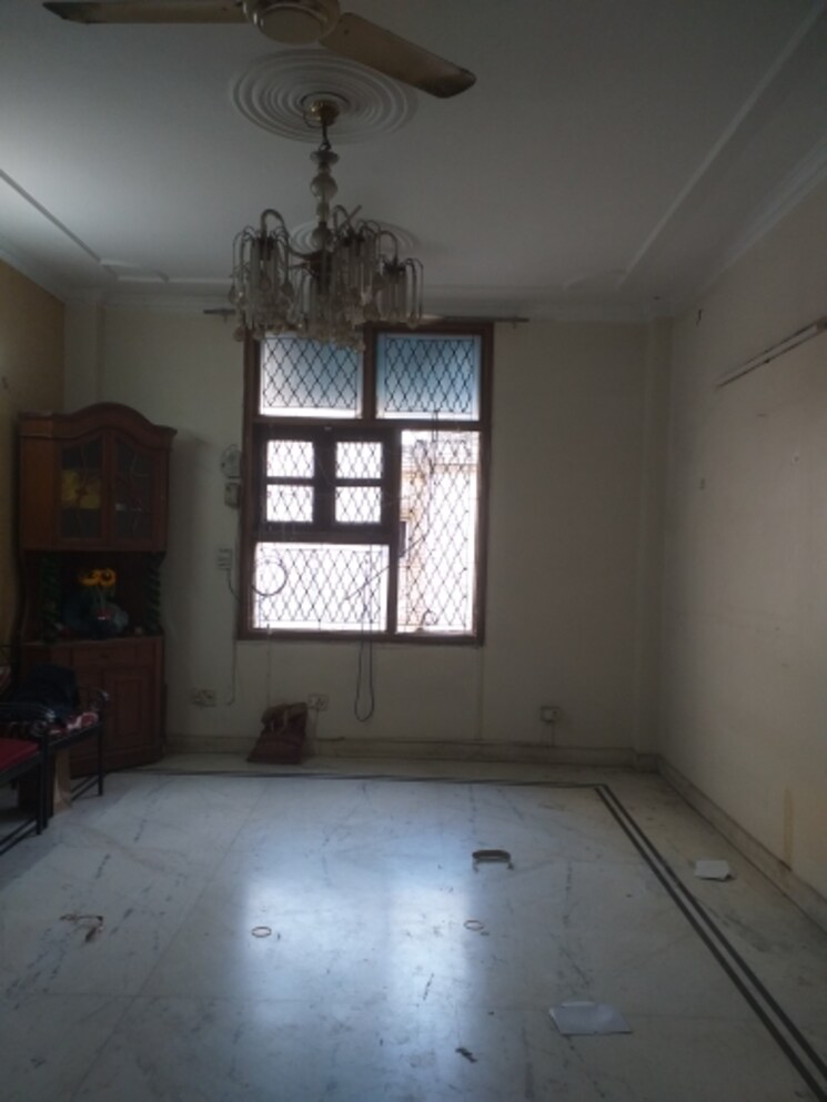 Living Room, south patel nagar 3 Bedroom 1180 Sq.Ft. Builder Floor In South Patel Nagar Delhi 8294086