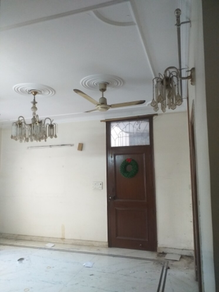 Living Room, south patel nagar 3 Bedroom 1180 Sq.Ft. Builder Floor In South Patel Nagar Delhi 8294086