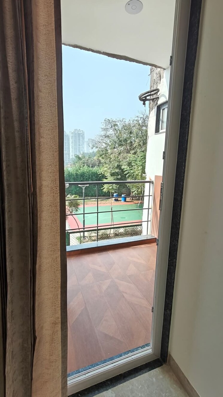 Balcony, bptp-amstoria-country-floor 3 Bedroom 2025 Sq.Ft. Builder Floor In Sector 102 Gurgaon 8294065