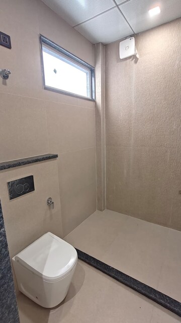 Bathroom in 3 BHK Builder Floor at BPTP Amstoria Country Floor, Sector 102 – for Sale