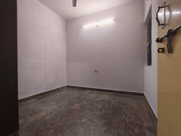 Room in 2 BHK Builder Floor at Hsr Layout – for Rent