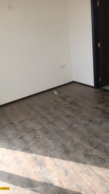 Room in 3 BHK Builder Floor at Adani Samsara Vilasa, Sector 63 – for Rent