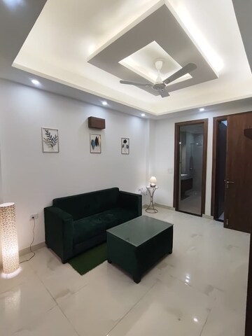 Living Room in 2 BHK Builder Floor at RWA Residential Society, Sector 40 – for Rent