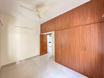 Room in 2 BHK Builder Floor at Hsr Layout – for Rent