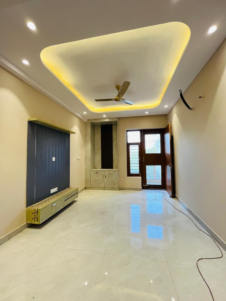 Bedroom, sector 64 3 Bedroom 2250 Sq.Ft. Builder Floor In Sector 64 Faridabad 8294181