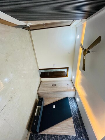 Furnished Amenities in 4 BHK Builder Floor at Sector 2 – for Rent