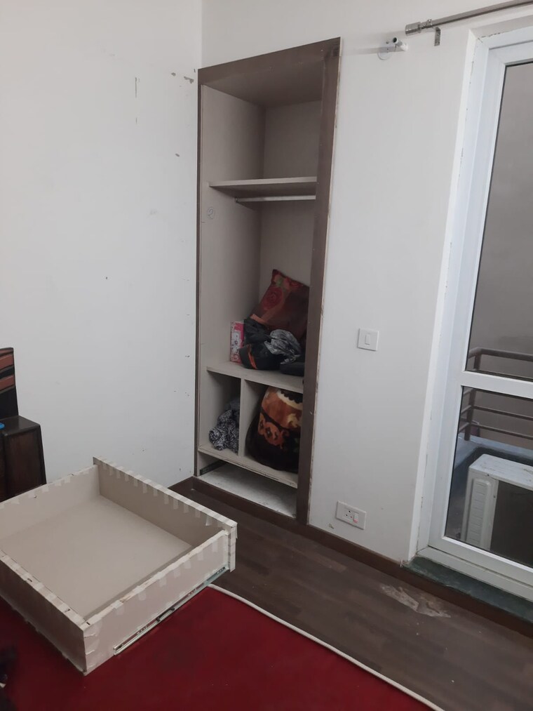 Room, sector 84 3 Bedroom 900 Sq.Ft. Apartment In Sector 84 Faridabad 8294275