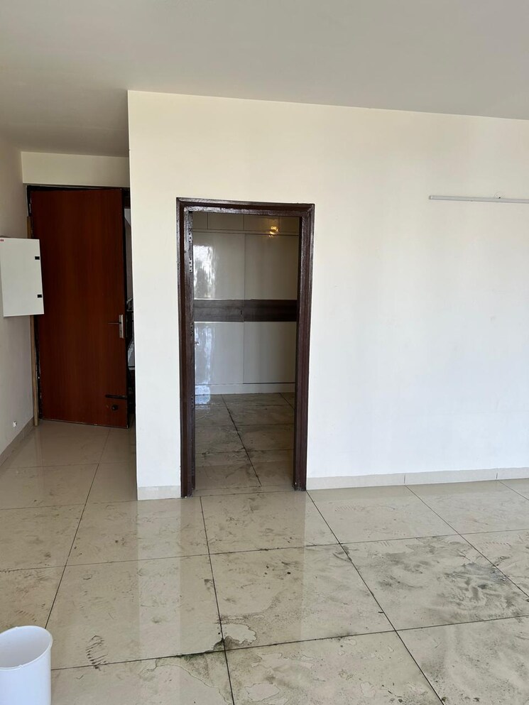 Room, sector 84 3 Bedroom 900 Sq.Ft. Apartment In Sector 84 Faridabad 8294275