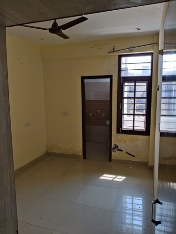 Room in 2 BHK Builder Floor at Dhakoli Village – for Rent