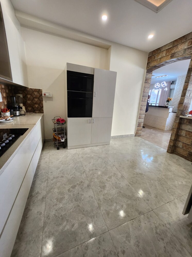 Kitchen, vipul-tatvam-villas 4 Bedroom 4750 Sq.Ft. Villa In Sector 48 Gurgaon 8294337