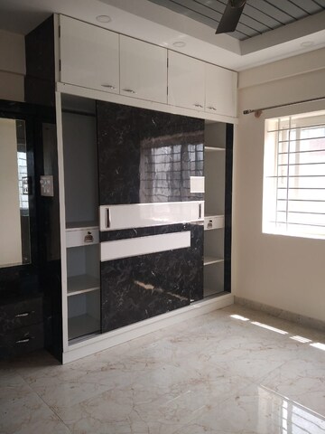 Bedroom in 2 BHK Apartment at Hbr Layout – for Rent