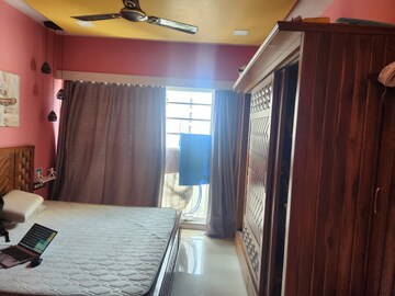 Master Bedroom in 3 BHK Apartment at Kalpataru Sunrise Grande, Kolshet Road – for Sale