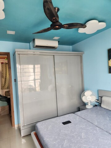 Bedroom in 3 BHK Apartment at Kalpataru Sunrise Grande, Kolshet Road – for Sale