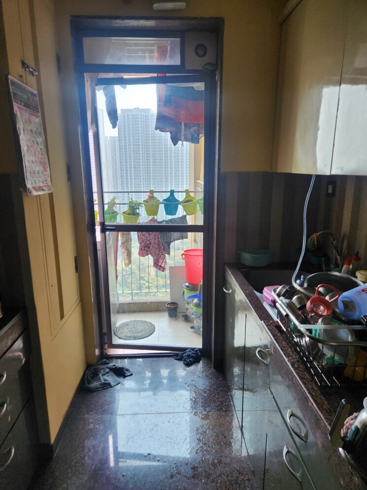 Kitchen, kalpataru-sunrise-grande 3 Bedroom 1055 Sq.Ft. Apartment In Kolshet Road Thane 8294386