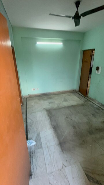 Bedroom in 2.5 BHK Apartment at Royal Garden Estate, Sector 61 – for Sale