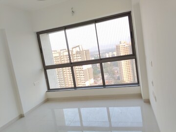 Room in 2 BHK Apartment at Rustomjee Bella Phase 1, Bhandup West – for Rent