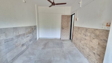 Room in 2 BHK Apartment at Saptrishi Juhu Serene, Dn Nagar – for Rent
