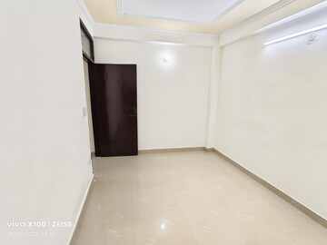 Building Lobby in 2 BHK Builder Floor at Shaheen Bagh – for Sale