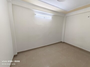 Room in 2 BHK Builder Floor at Shaheen Bagh – for Sale