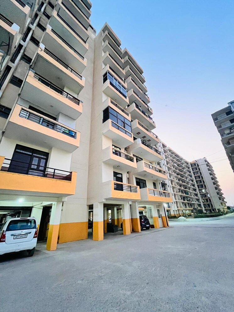 Exterior View, sector 63 2.5 Bedroom 1100 Sq.Ft. Apartment In Sector 63 Faridabad 8294563