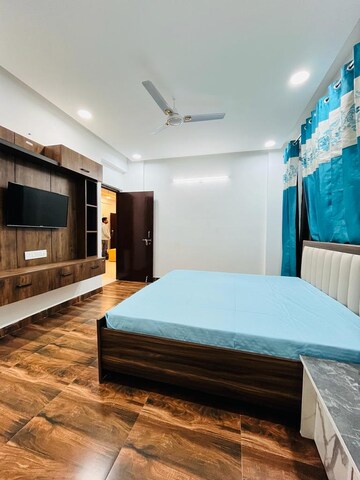 Bedroom in 2.5 BHK Apartment at Sector 63 – for Sale